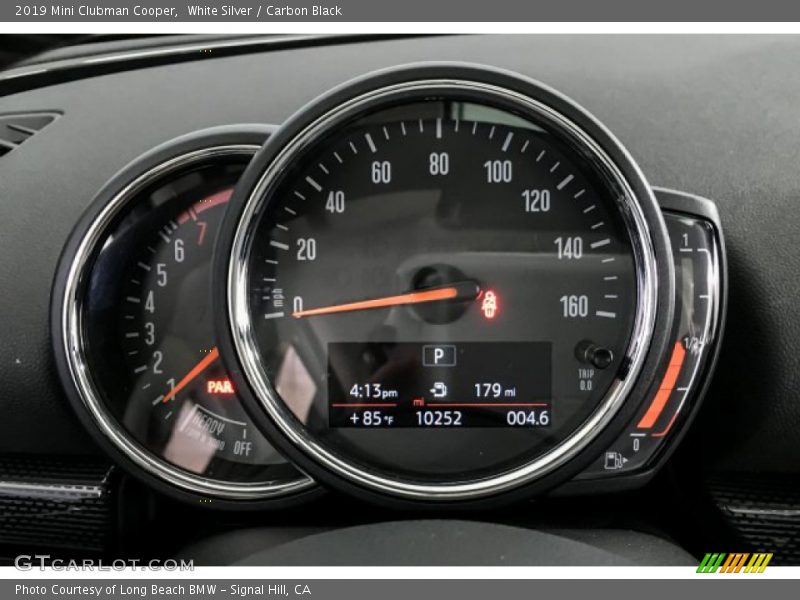 White Silver / Carbon Black 2019 Mini Clubman Cooper