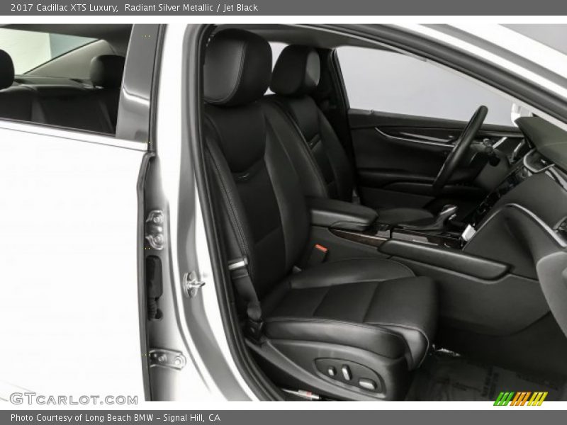 Radiant Silver Metallic / Jet Black 2017 Cadillac XTS Luxury