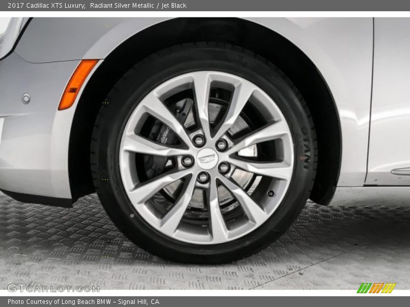 Radiant Silver Metallic / Jet Black 2017 Cadillac XTS Luxury