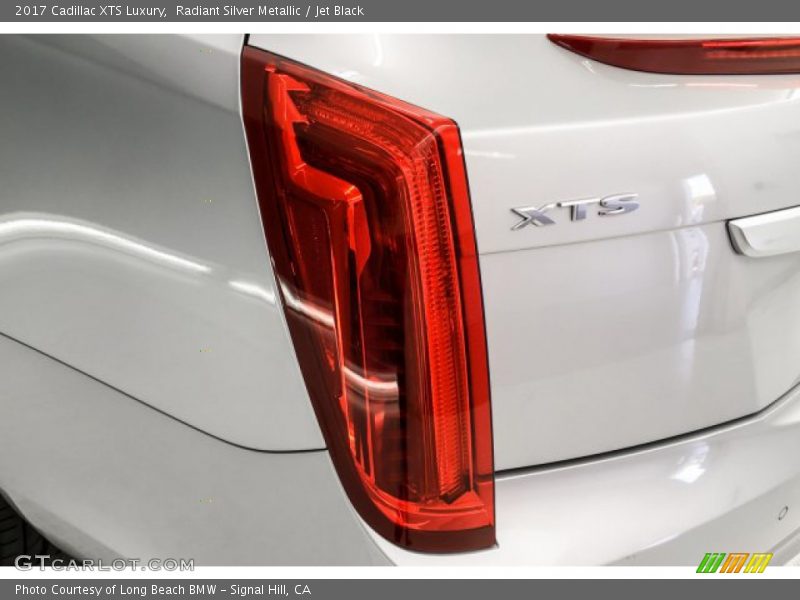 Radiant Silver Metallic / Jet Black 2017 Cadillac XTS Luxury