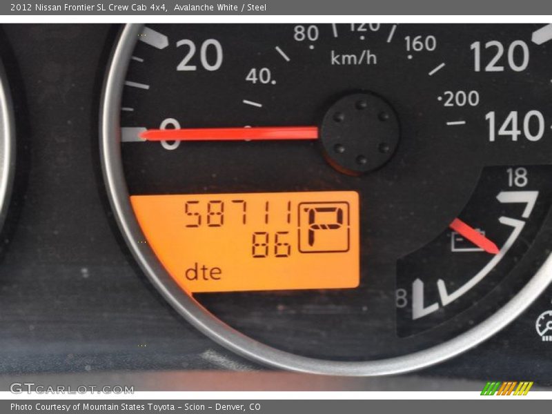 Avalanche White / Steel 2012 Nissan Frontier SL Crew Cab 4x4