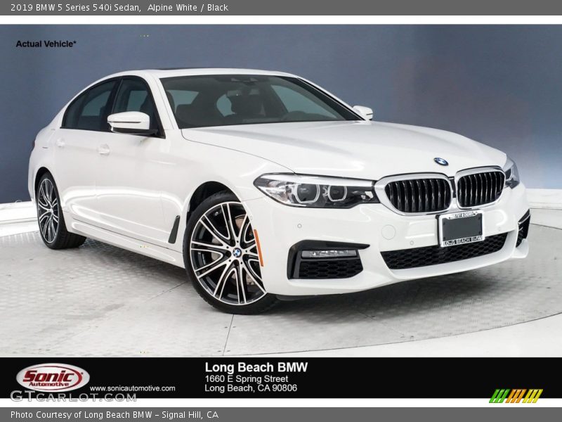 Alpine White / Black 2019 BMW 5 Series 540i Sedan