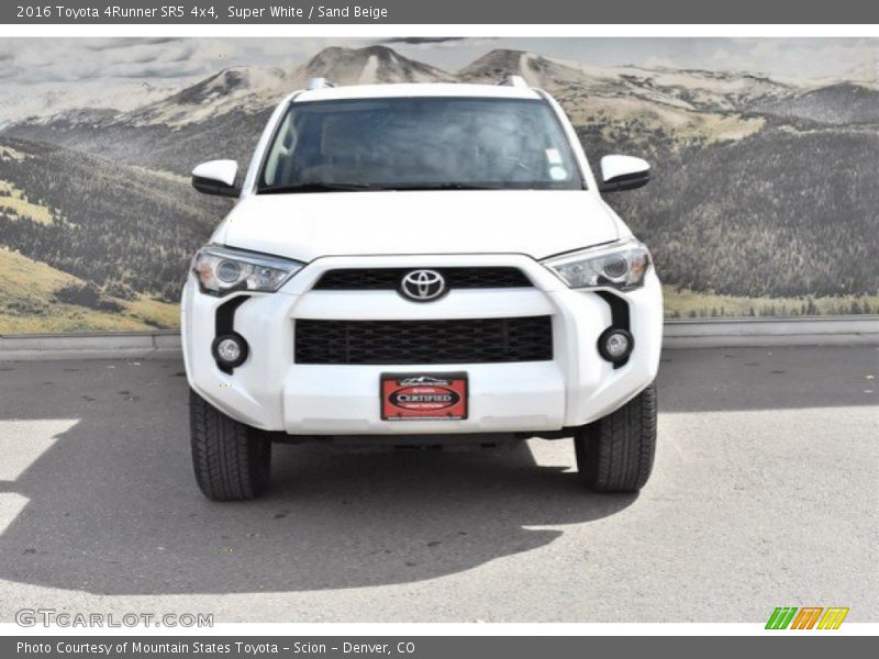 Super White / Sand Beige 2016 Toyota 4Runner SR5 4x4