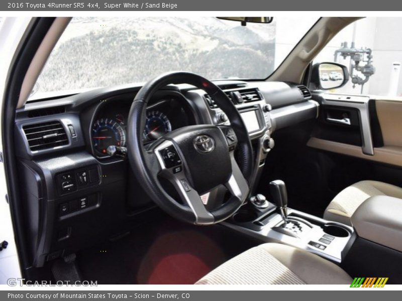 Super White / Sand Beige 2016 Toyota 4Runner SR5 4x4