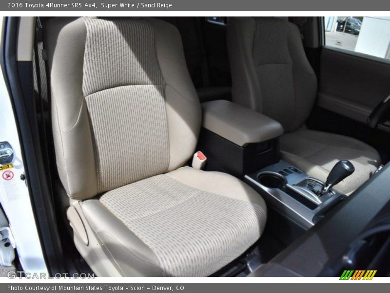 Super White / Sand Beige 2016 Toyota 4Runner SR5 4x4