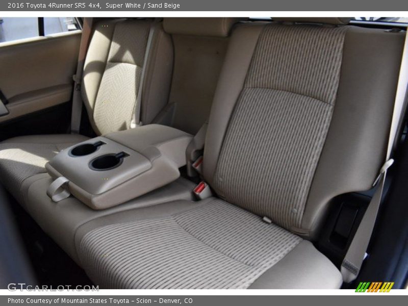 Super White / Sand Beige 2016 Toyota 4Runner SR5 4x4