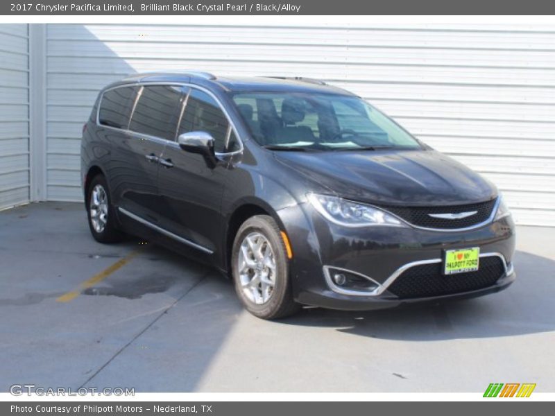 Brilliant Black Crystal Pearl / Black/Alloy 2017 Chrysler Pacifica Limited