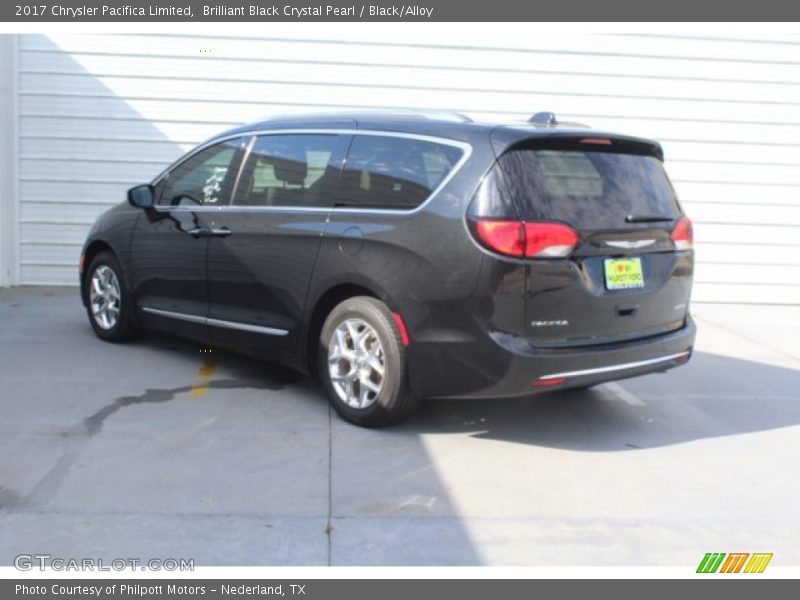 Brilliant Black Crystal Pearl / Black/Alloy 2017 Chrysler Pacifica Limited