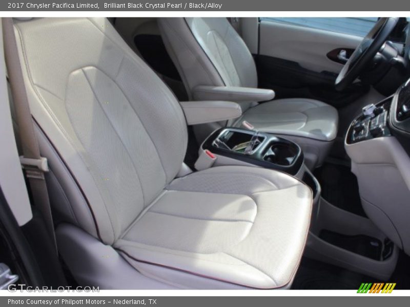 Brilliant Black Crystal Pearl / Black/Alloy 2017 Chrysler Pacifica Limited