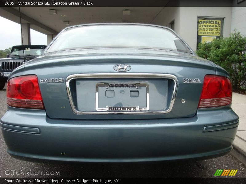 Celadon Green / Black 2005 Hyundai Sonata GL