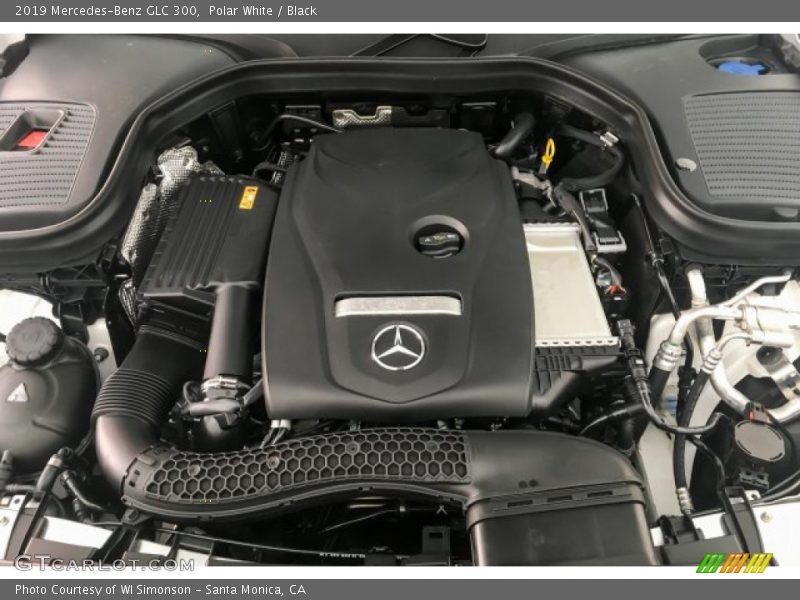 Polar White / Black 2019 Mercedes-Benz GLC 300