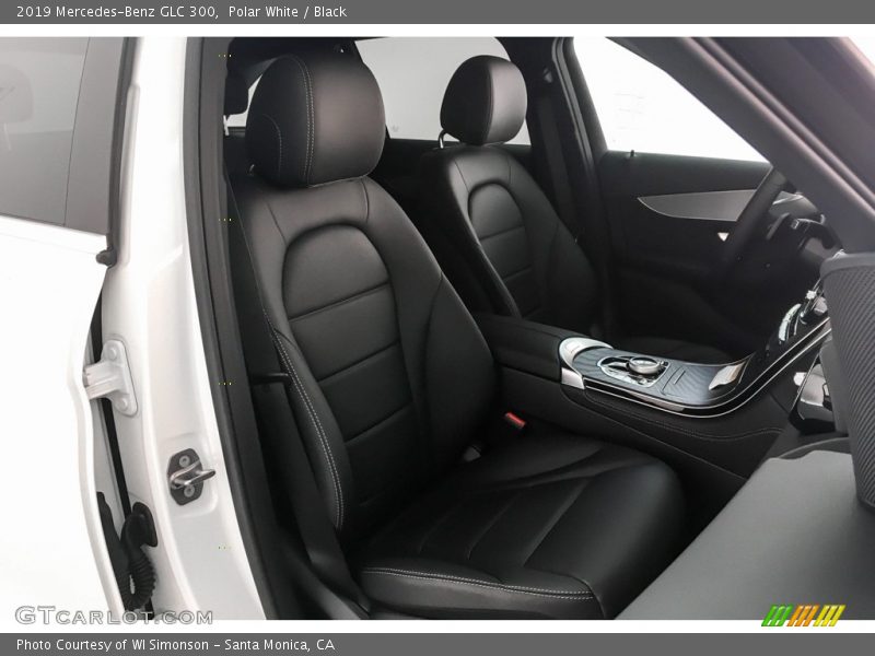 Polar White / Black 2019 Mercedes-Benz GLC 300