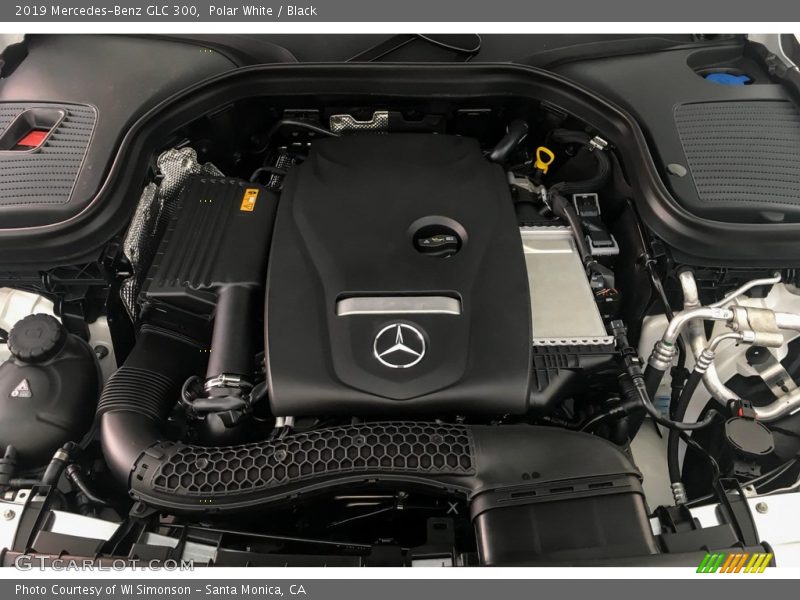 Polar White / Black 2019 Mercedes-Benz GLC 300