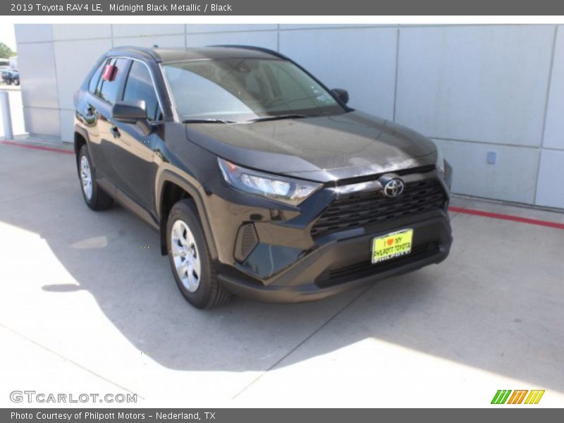 Midnight Black Metallic / Black 2019 Toyota RAV4 LE