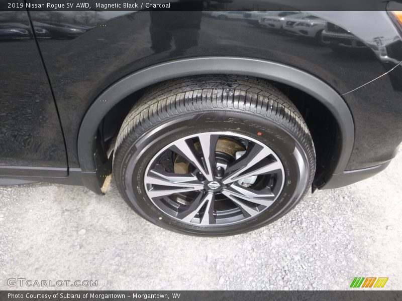 Magnetic Black / Charcoal 2019 Nissan Rogue SV AWD