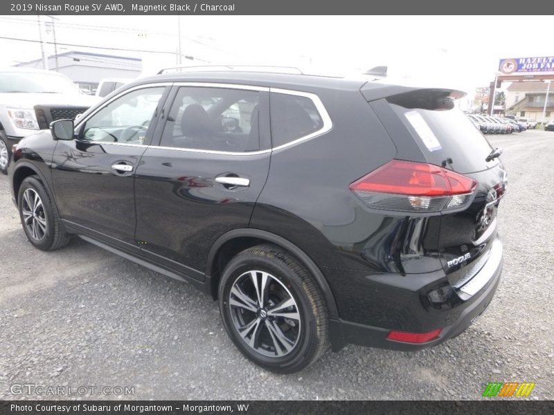 Magnetic Black / Charcoal 2019 Nissan Rogue SV AWD