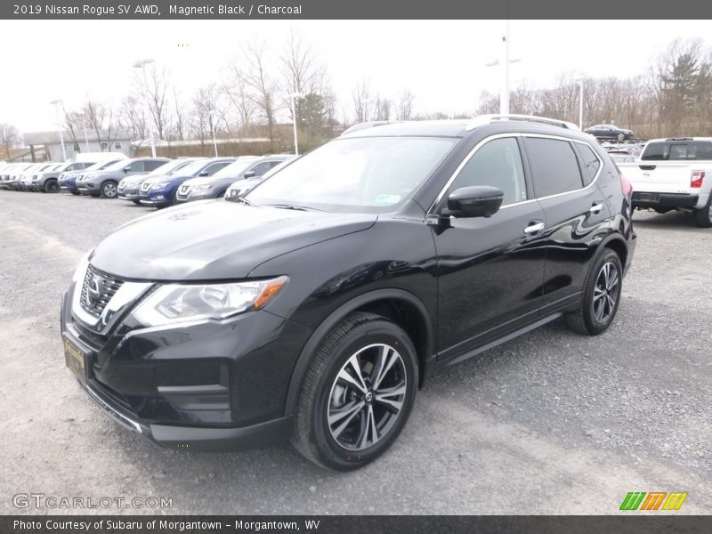 Magnetic Black / Charcoal 2019 Nissan Rogue SV AWD