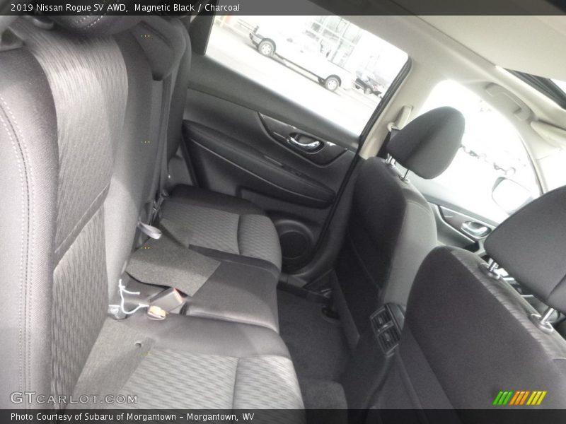 Magnetic Black / Charcoal 2019 Nissan Rogue SV AWD