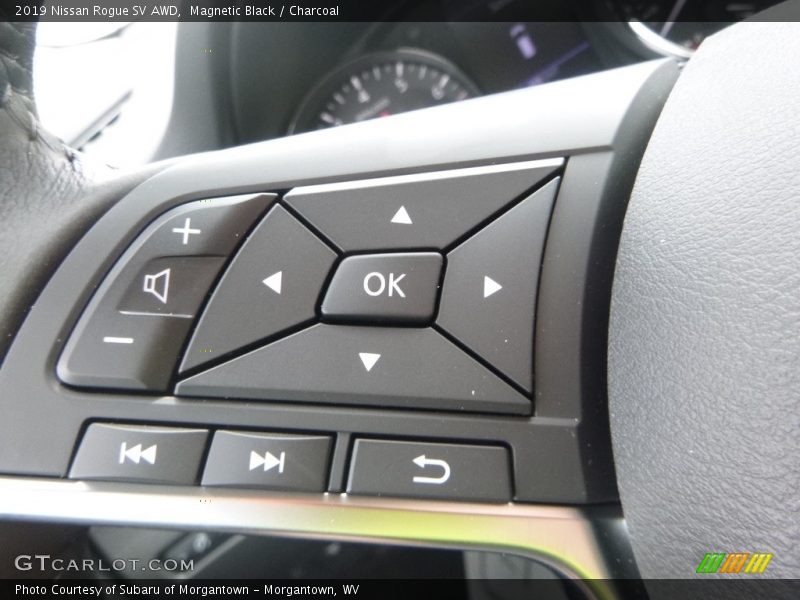 Magnetic Black / Charcoal 2019 Nissan Rogue SV AWD