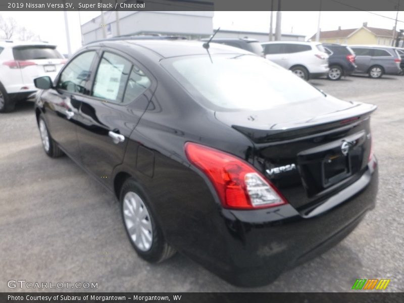Super Black / Charcoal 2019 Nissan Versa SV