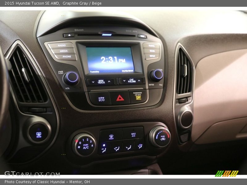 Graphite Gray / Beige 2015 Hyundai Tucson SE AWD