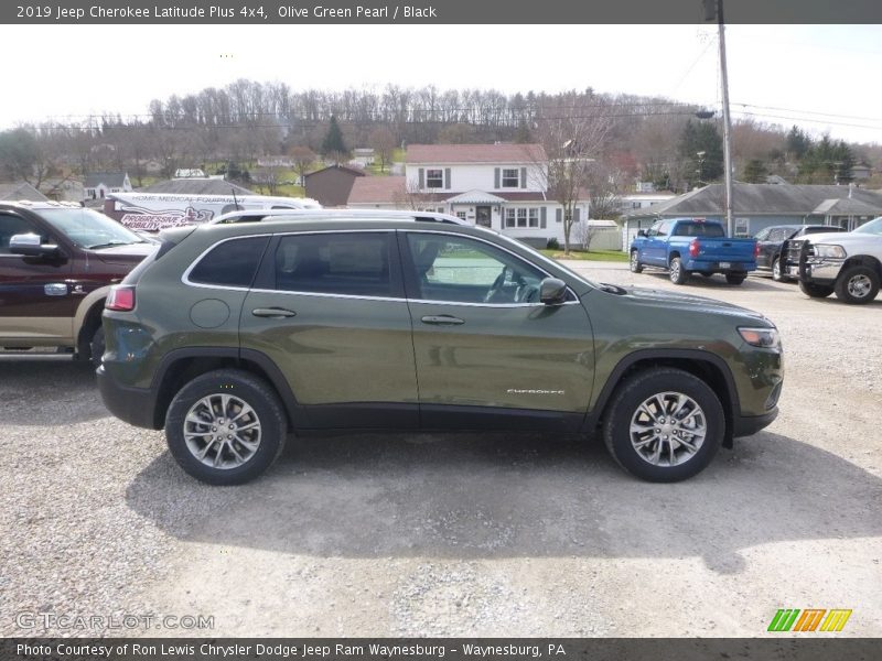 Olive Green Pearl / Black 2019 Jeep Cherokee Latitude Plus 4x4