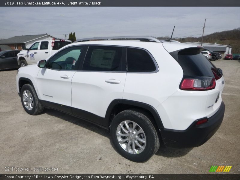 Bright White / Black 2019 Jeep Cherokee Latitude 4x4