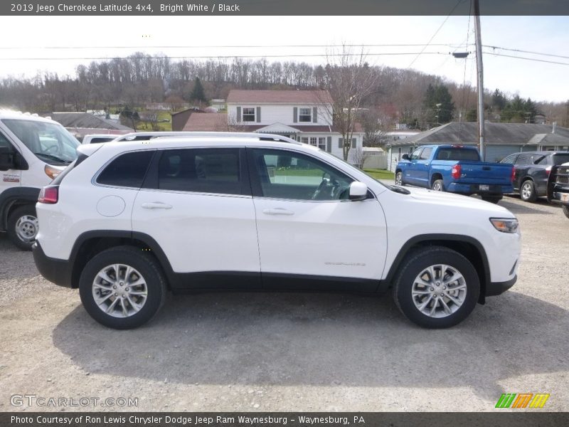 Bright White / Black 2019 Jeep Cherokee Latitude 4x4
