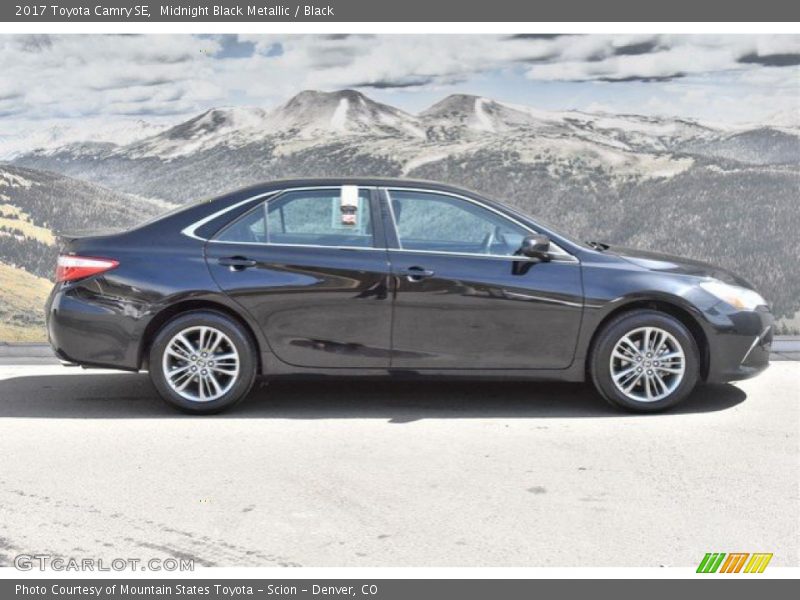 Midnight Black Metallic / Black 2017 Toyota Camry SE