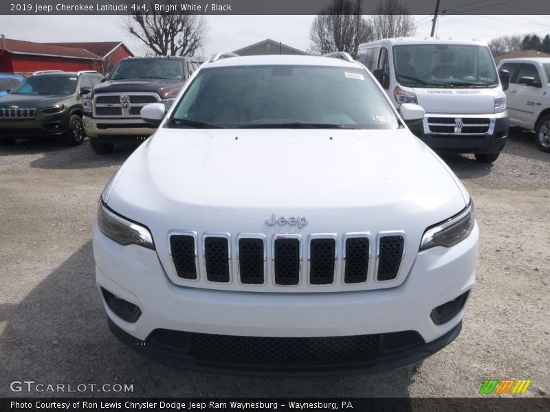 Bright White / Black 2019 Jeep Cherokee Latitude 4x4