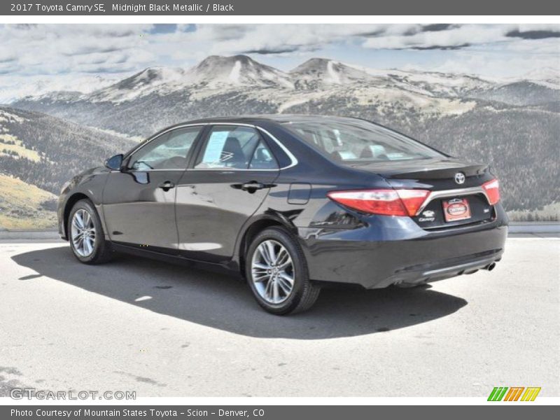 Midnight Black Metallic / Black 2017 Toyota Camry SE