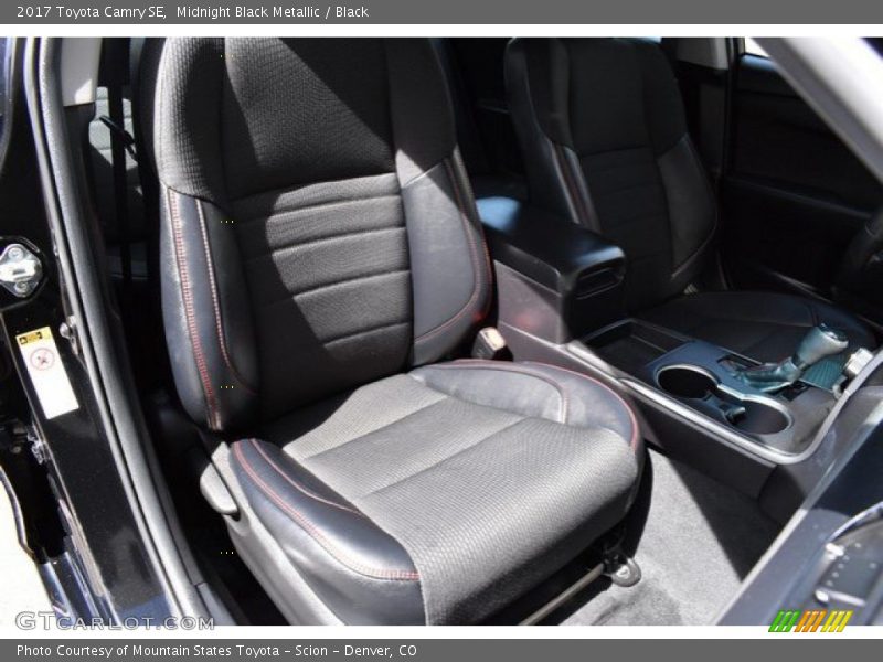 Midnight Black Metallic / Black 2017 Toyota Camry SE