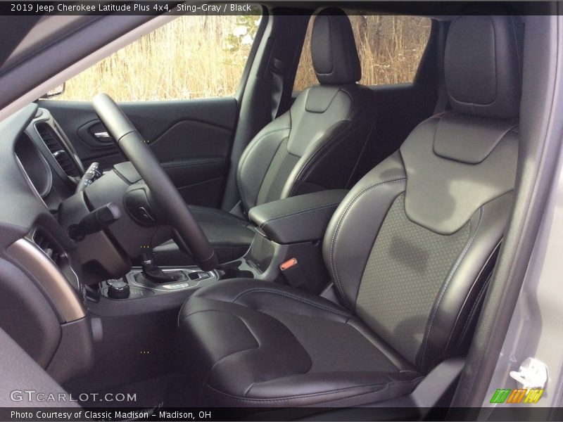 Sting-Gray / Black 2019 Jeep Cherokee Latitude Plus 4x4