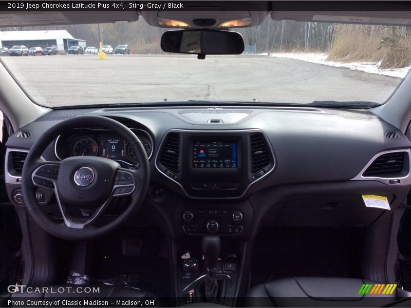 Sting-Gray / Black 2019 Jeep Cherokee Latitude Plus 4x4