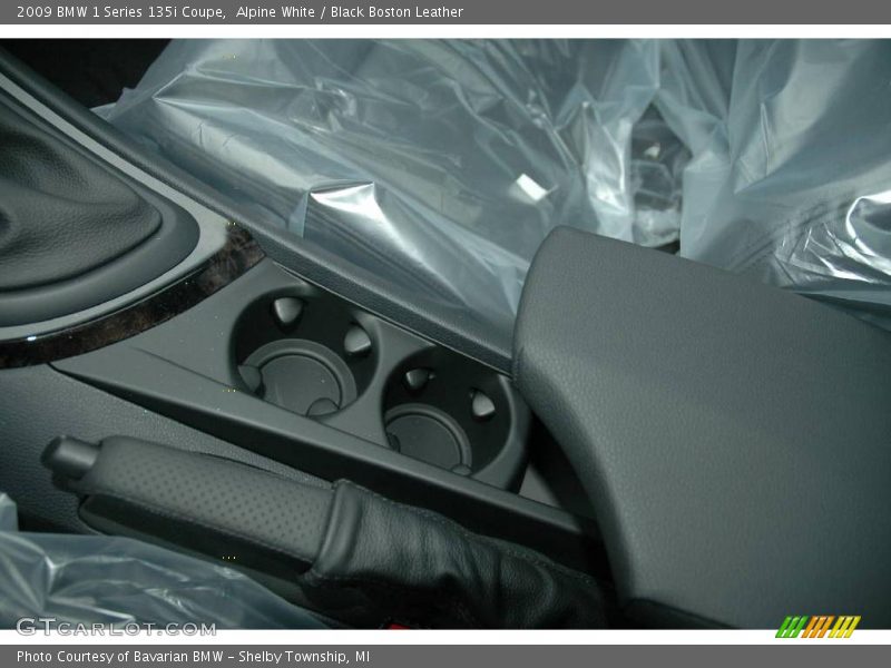 Alpine White / Black Boston Leather 2009 BMW 1 Series 135i Coupe