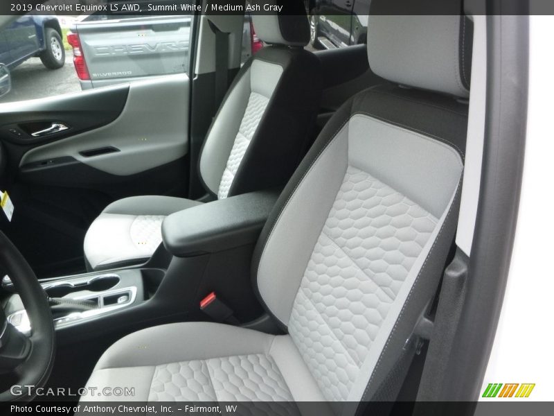 Summit White / Medium Ash Gray 2019 Chevrolet Equinox LS AWD