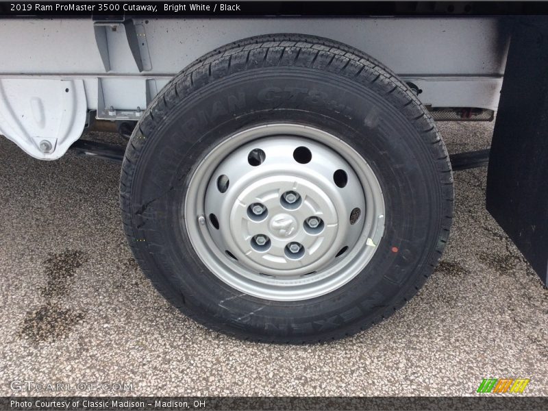 Bright White / Black 2019 Ram ProMaster 3500 Cutaway