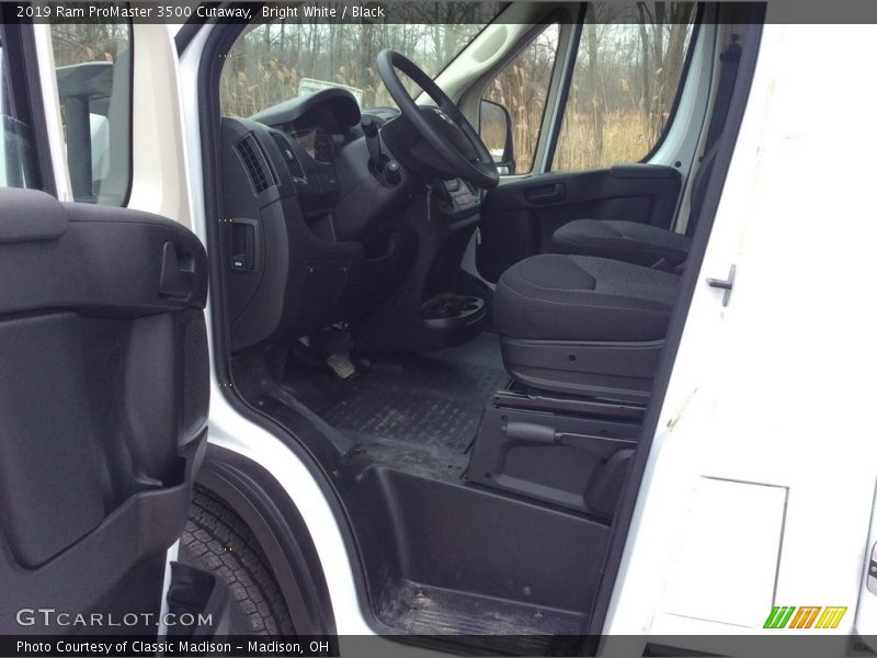 Bright White / Black 2019 Ram ProMaster 3500 Cutaway