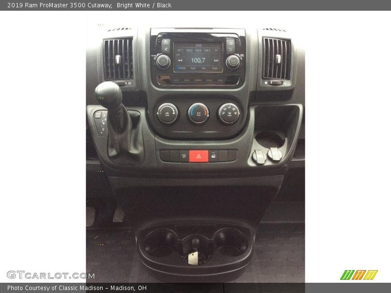 Bright White / Black 2019 Ram ProMaster 3500 Cutaway