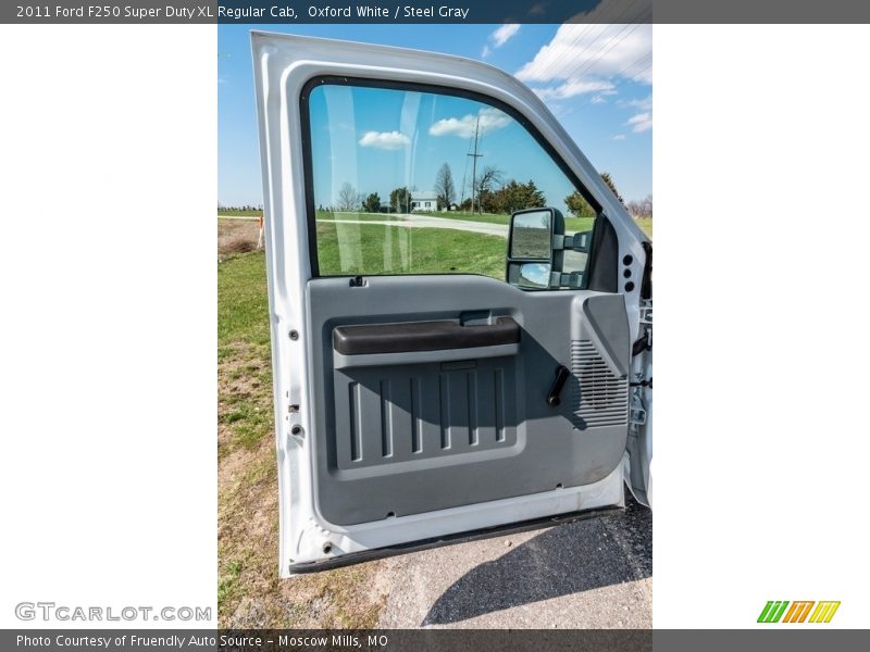 Oxford White / Steel Gray 2011 Ford F250 Super Duty XL Regular Cab