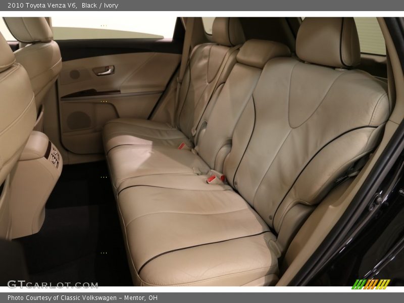 Black / Ivory 2010 Toyota Venza V6