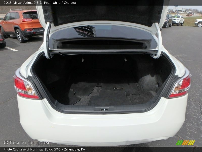 Pearl White / Charcoal 2015 Nissan Altima 2.5 S