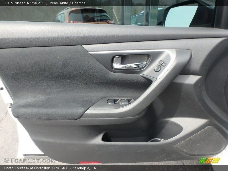 Pearl White / Charcoal 2015 Nissan Altima 2.5 S