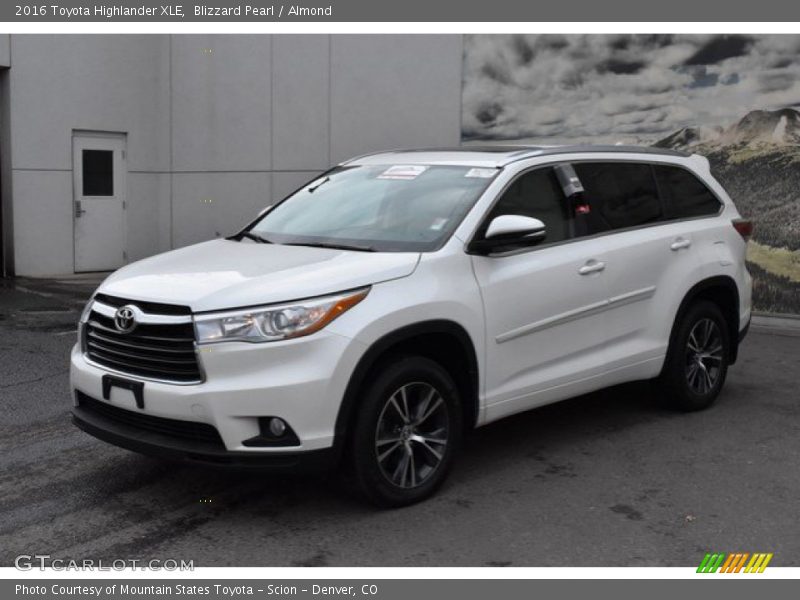 Blizzard Pearl / Almond 2016 Toyota Highlander XLE