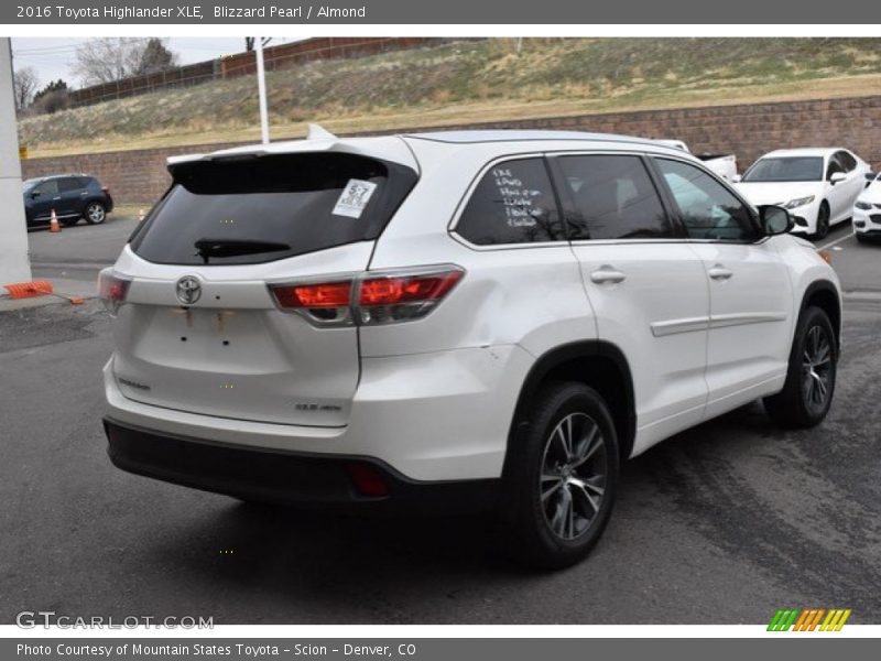 Blizzard Pearl / Almond 2016 Toyota Highlander XLE