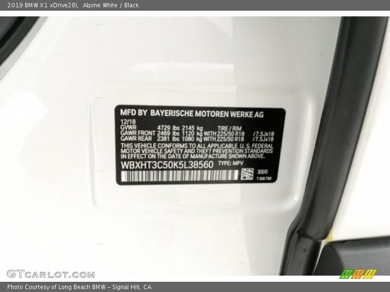 Alpine White / Black 2019 BMW X1 xDrive28i