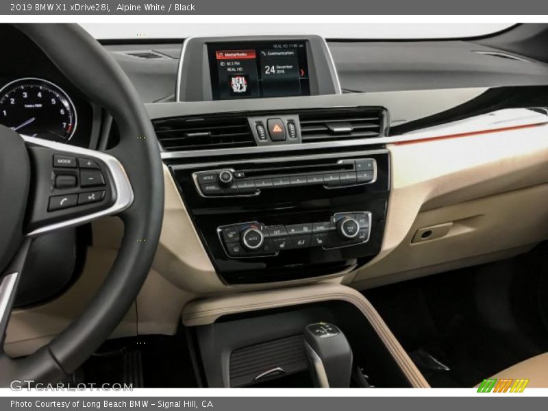 Alpine White / Black 2019 BMW X1 xDrive28i