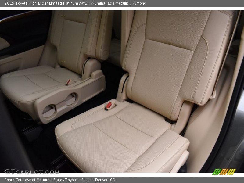 Alumina Jade Metallic / Almond 2019 Toyota Highlander Limited Platinum AWD