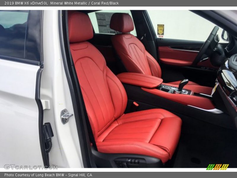 Mineral White Metallic / Coral Red/Black 2019 BMW X6 xDrive50i