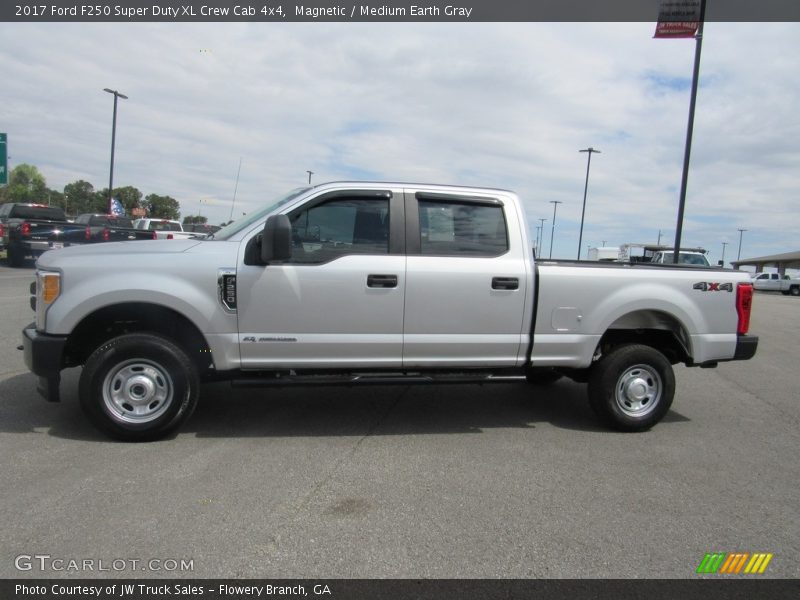 Magnetic / Medium Earth Gray 2017 Ford F250 Super Duty XL Crew Cab 4x4